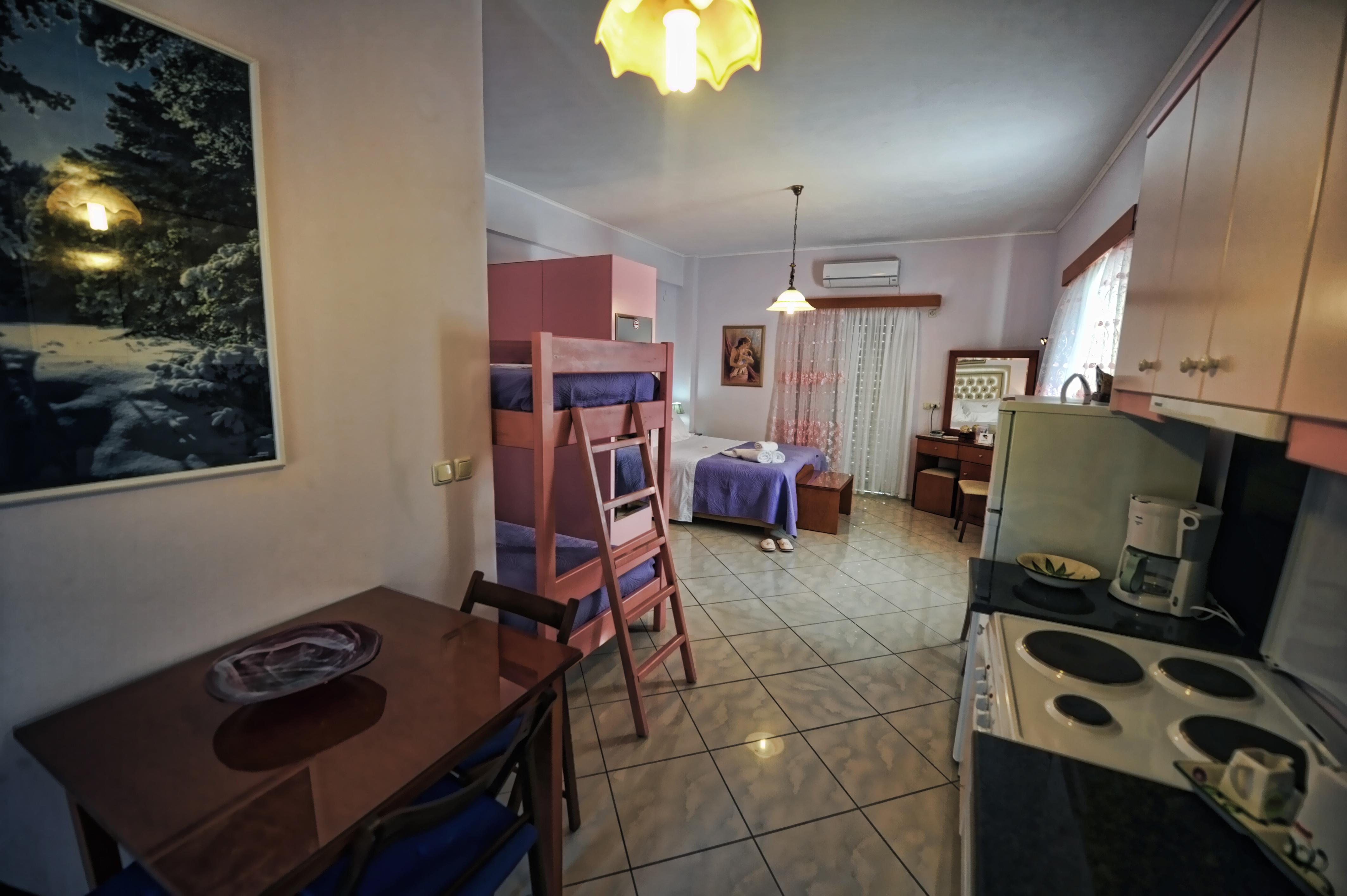 Irida Beach Resort Suites Kyparissia Exteriör bild