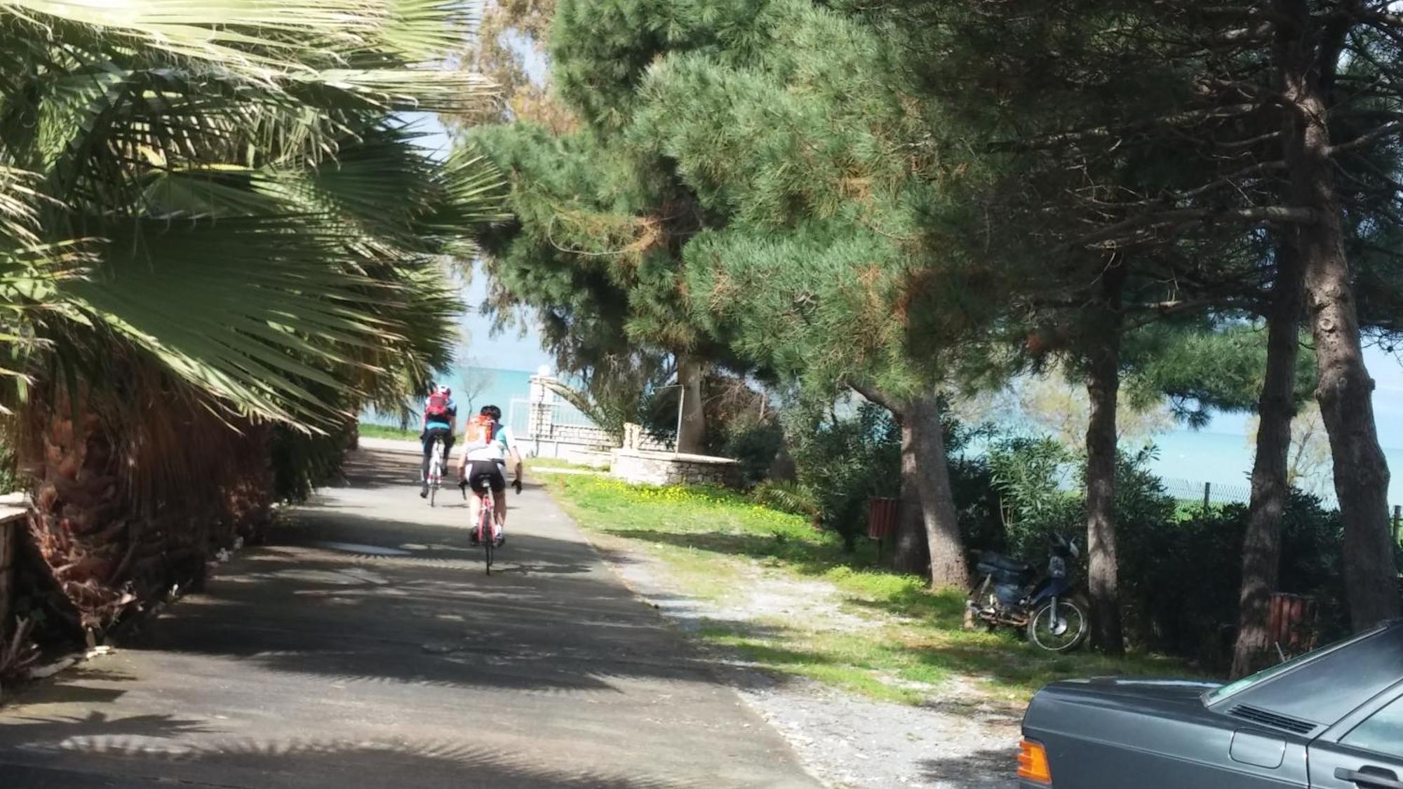 Irida Beach Resort Suites Kyparissia Exteriör bild