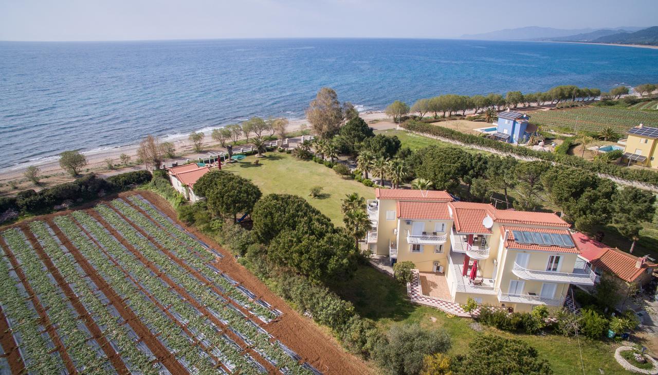 Irida Beach Resort Suites Kyparissia Exteriör bild